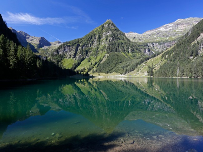 Lohnendes Wanderziel - ein erfrischender Bergsee