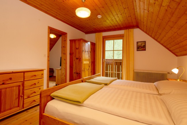 Gem&uuml;tliches Doppelbett
