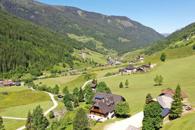 Blick auf unseren Biobauernhof Spie&szlig;schweiger und das S&ouml;lktal